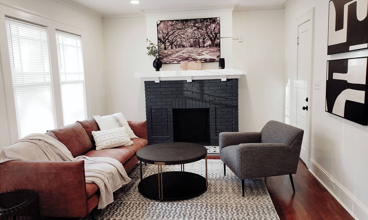 Sylvan Hills House | <10mins 4rm Downtown, Early check-in, Pets welcome, With pool table