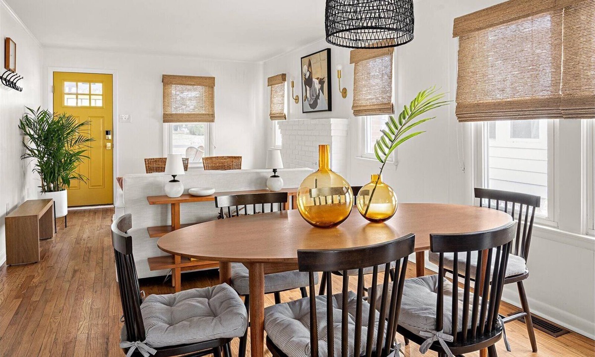 South Rehoboth Cottage | #16 Dog-Friendly 2BR Ocean-Block Cottage with Washer/Dryer in Rehoboth Beach