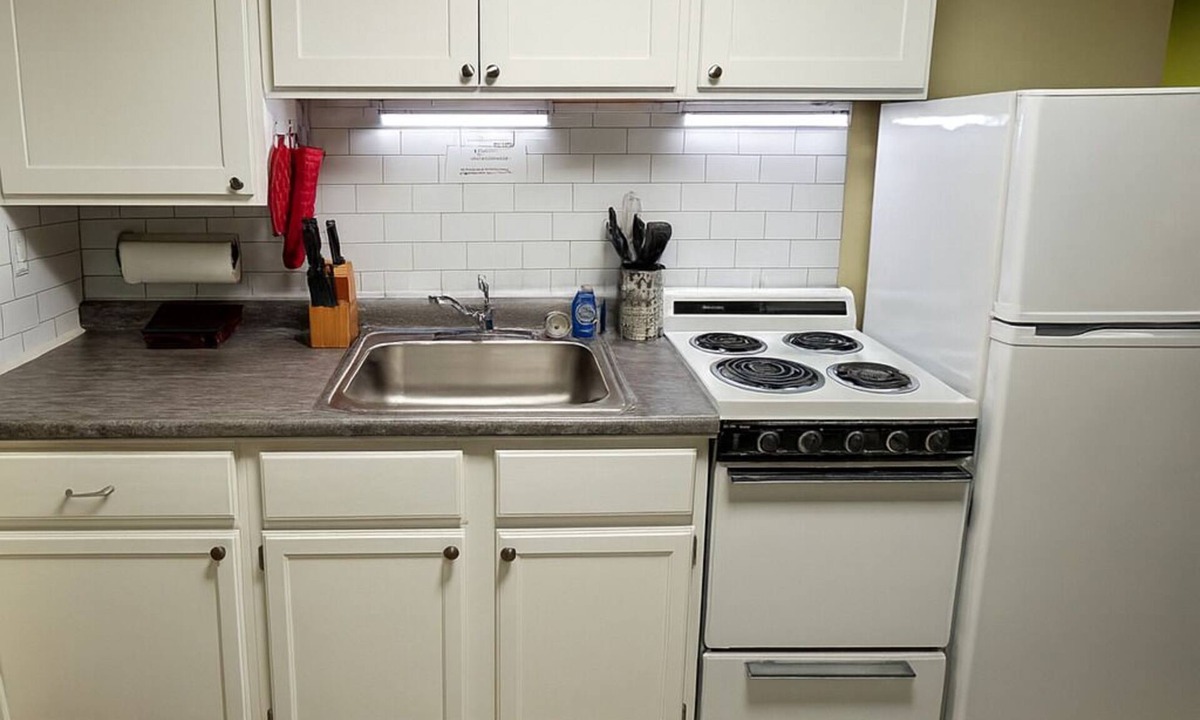 Dryden Apartment | 2-bedroom hotel suites in adorable Wilton with AC comfort