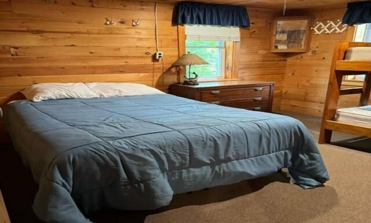The Forks Cabin | 2 Bedroom Riverside Cabin
