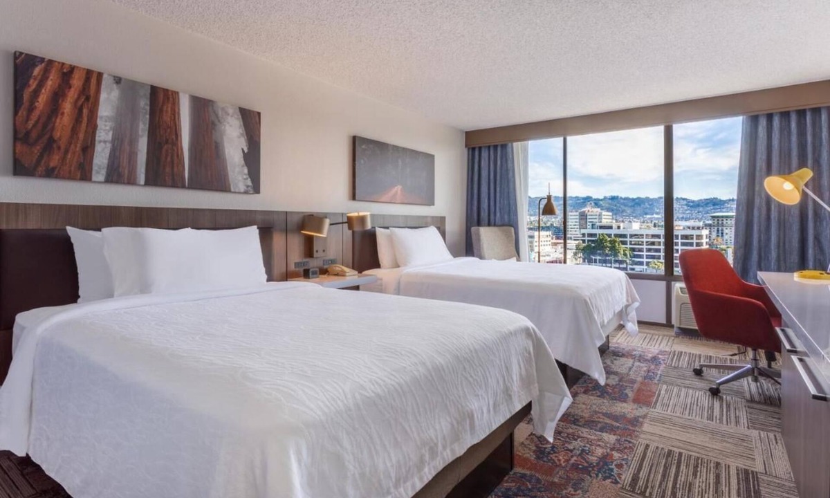 Emeryville Hotel | 2 Pet-friendly Units, Onsite Parking! Short Drive to Berkeley Community Theater