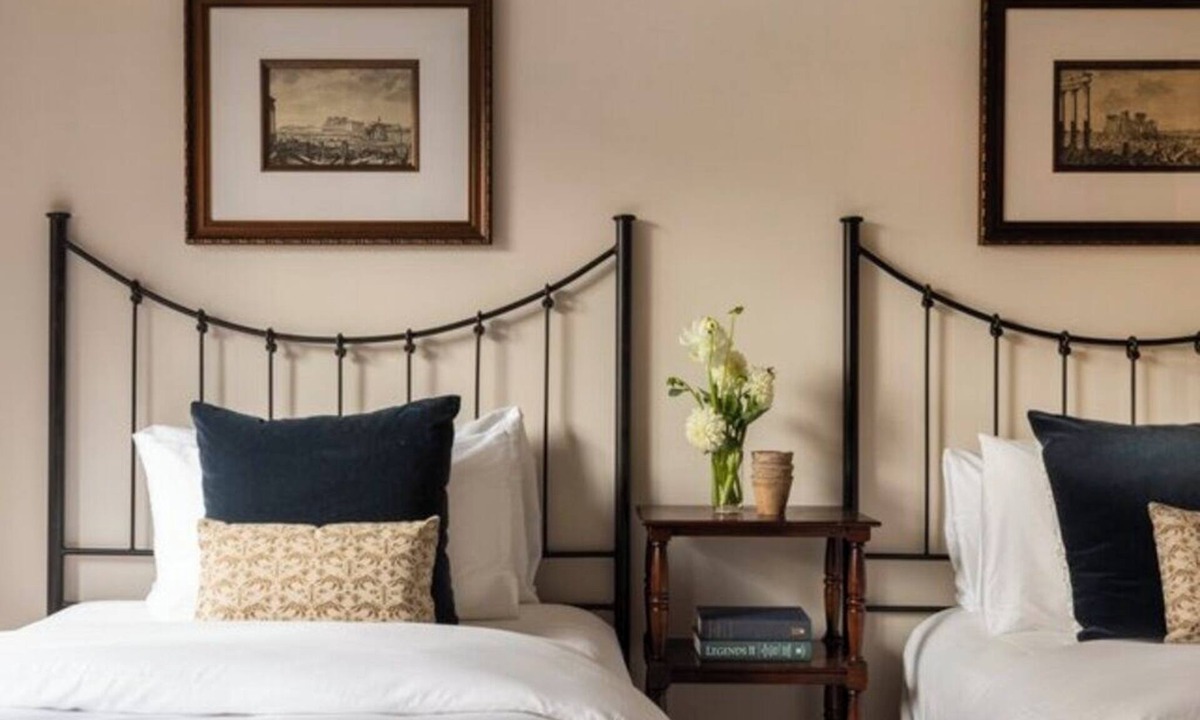 Uptown Hotel | 2 Premier Suite Two Beds | Hotel Granduca | European-Inspired Suite