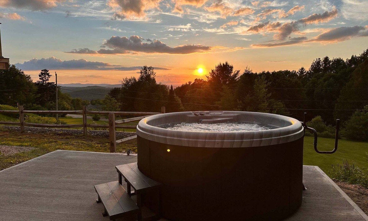 Bethlehem House | 2T Bethlehem Retreat with Stunning Sunset Views, firepit, foosball