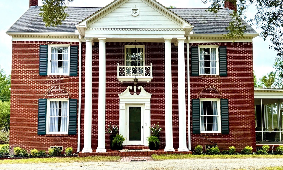 Madisonville House | 3-bedroom house in delightful Madisonville with AC comfort