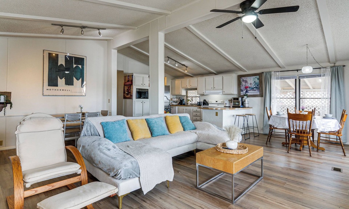 Greenehaven Cottage | 3 Mi to Lake Powell! Desert Escape w/Valley Views
