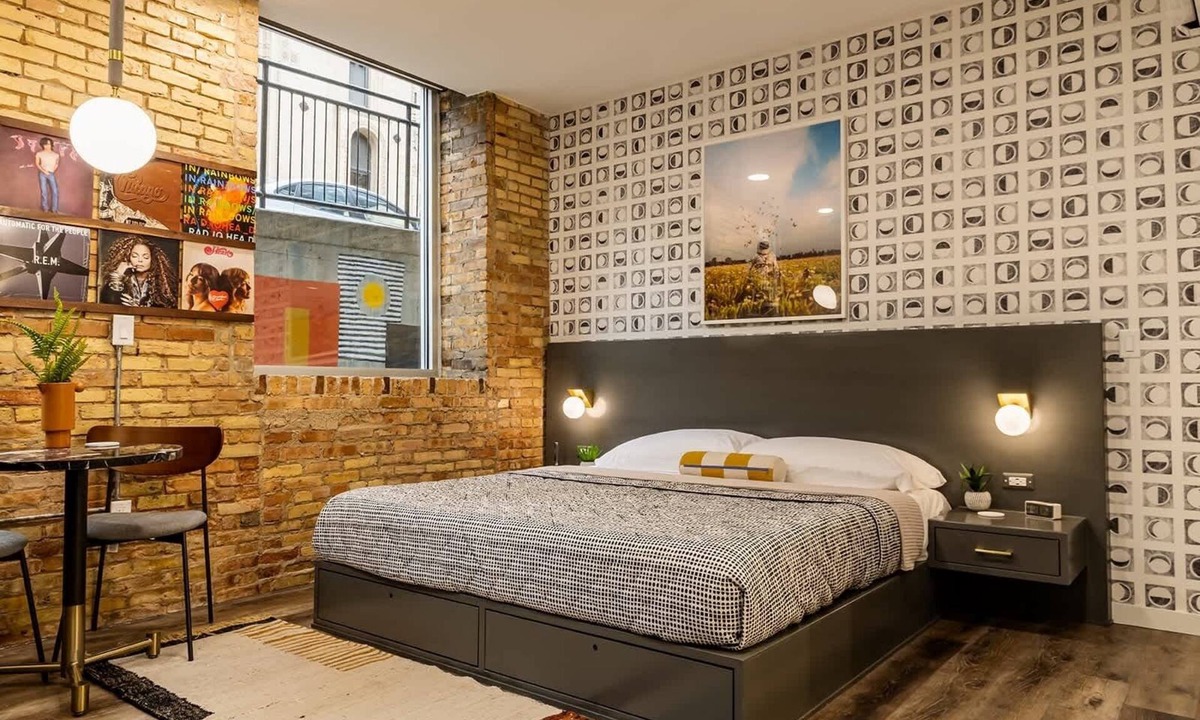 Downtown Apartment | 3 Private King Suites - The Finnley Hotel