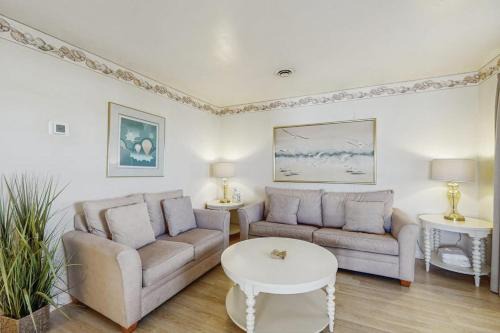 Fenwick Island House | 37534 Lighthouse Rd #202
