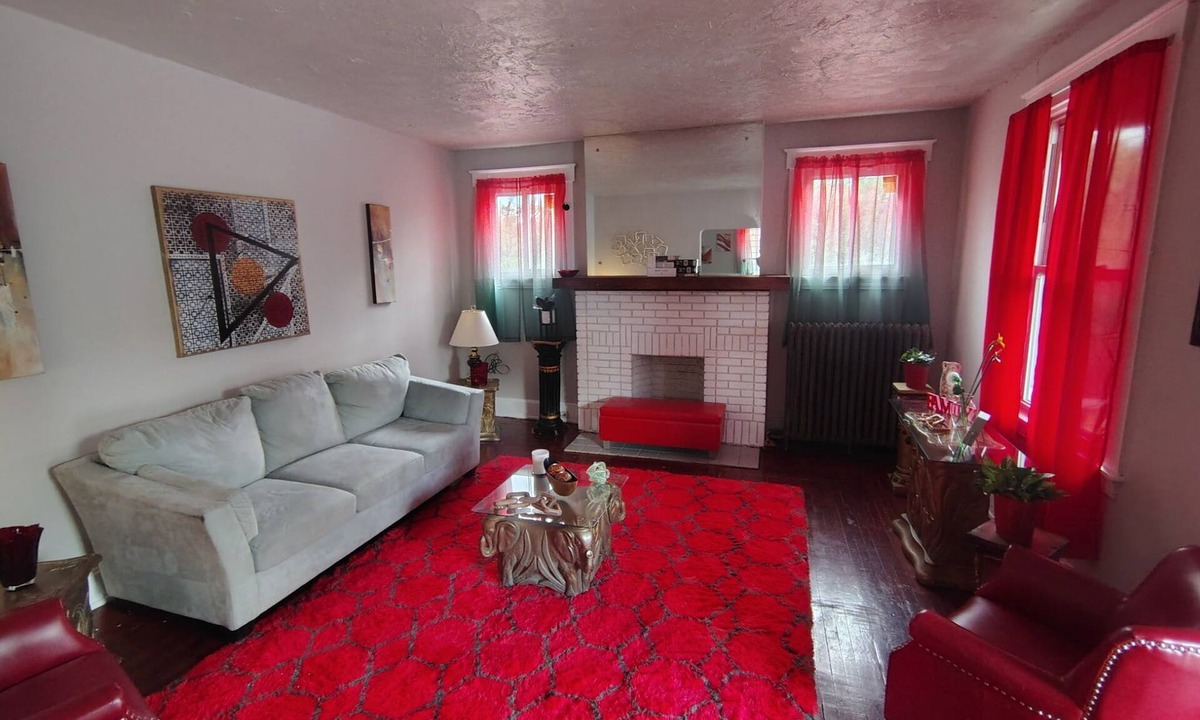 Westwood House | 3bedroom house in Wonderful Cincinnati it’s cozy comfortable home away from home