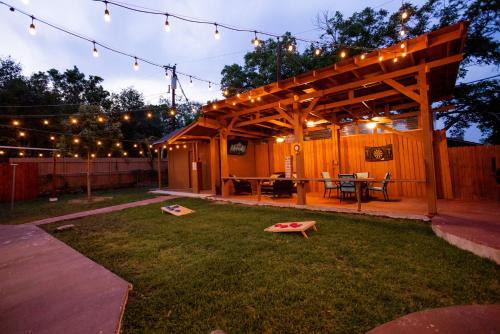Leon Valley House | 4-BD 3-FullBA SAMedical Cen,Riverwalk,Fiesta,Rodeo