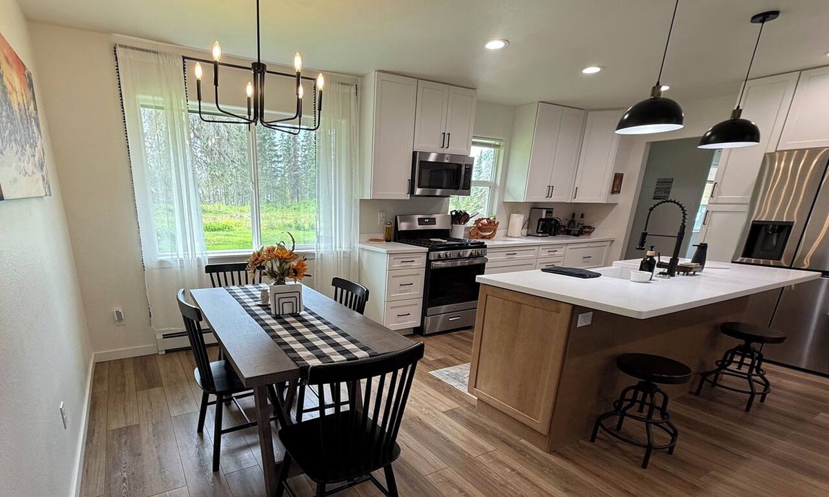 Kalifornsky House | 4 Bears-Quiet Family Escape with Fire Pit