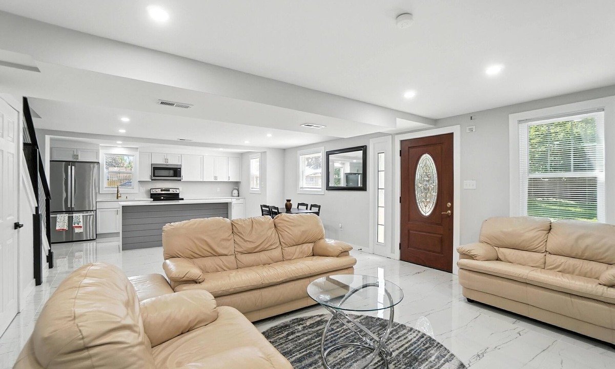 Northeast Columbus House | 4-bedroom house fencin and pivte gate