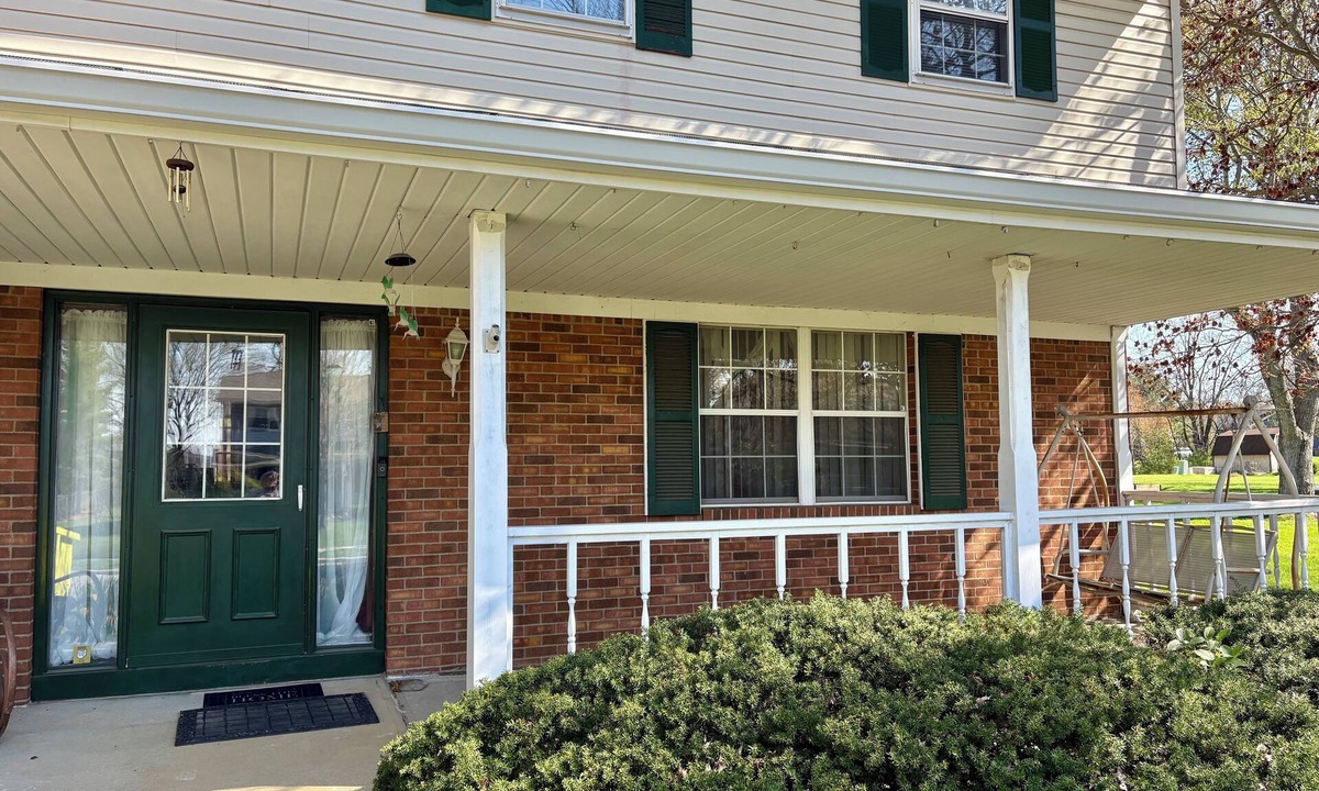 Gahanna House | 4-bedroom house in lovely Gahanna.
