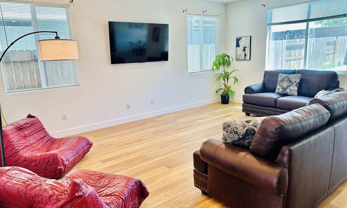 Lodi House | 5-Bedroom/3 Bath/Sleeps16