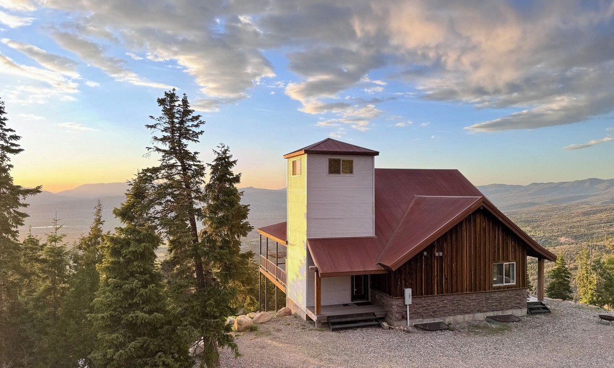 Mount Pleasant Cabin | 5-bedroom cabin on a ridge with the most extraordinary views in Sanpete County