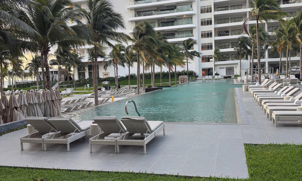 Crystal Springs Resort | 5 Diamond Resort in beautiful Cancun, rest and enjoy!