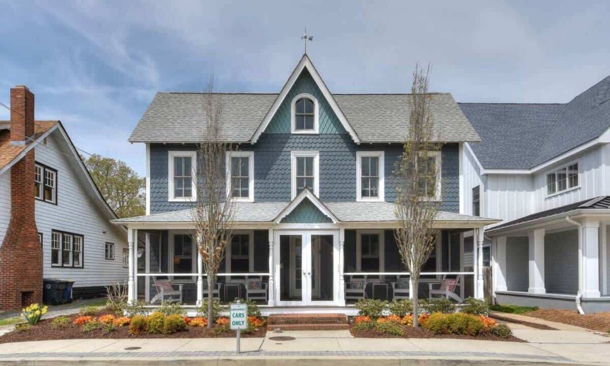 The Pines House | 73 Lake Avenue