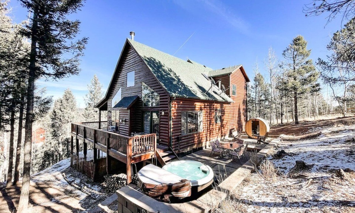 Woodland Park Ski Chalet | 85 Potlatch