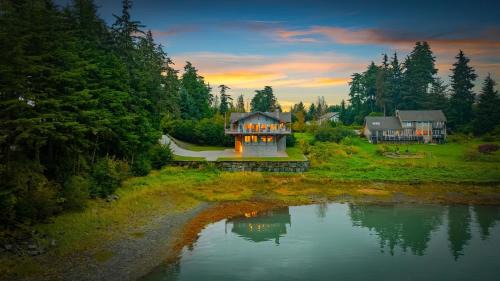 Juneau House | Alaska Glacier - Waterfront, Hot Tub & Mountain View