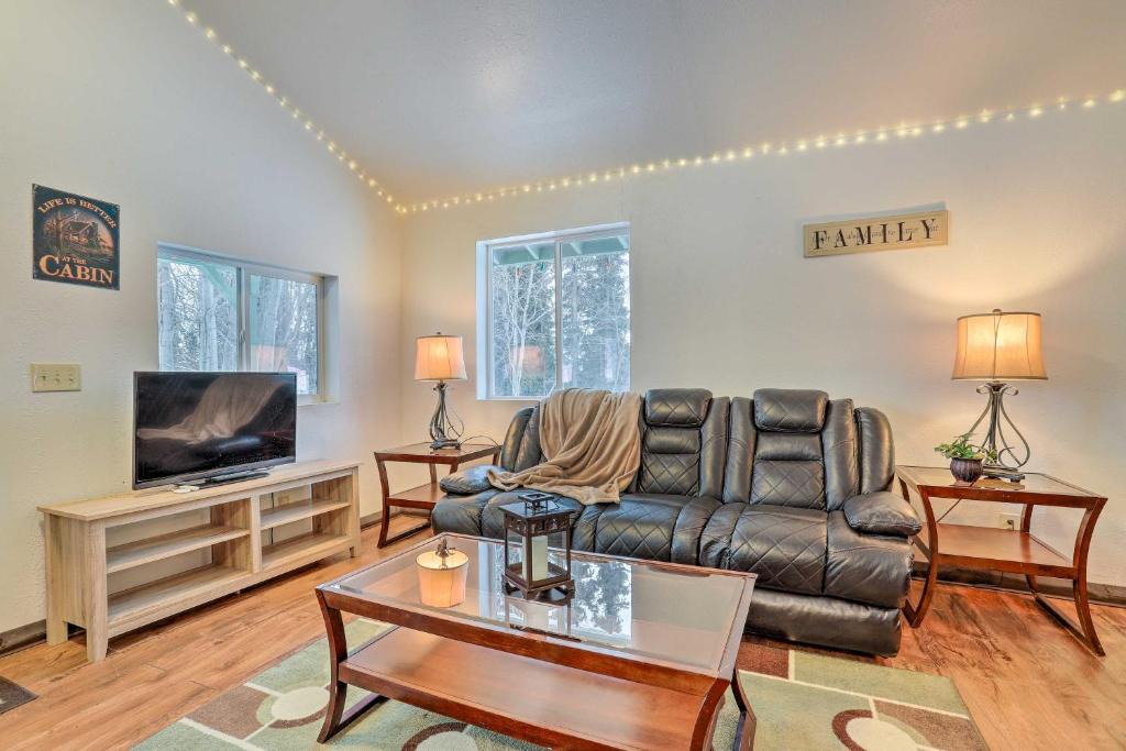 Sutton House | Alaskan Retreat Near Matanuska Glacier & River!