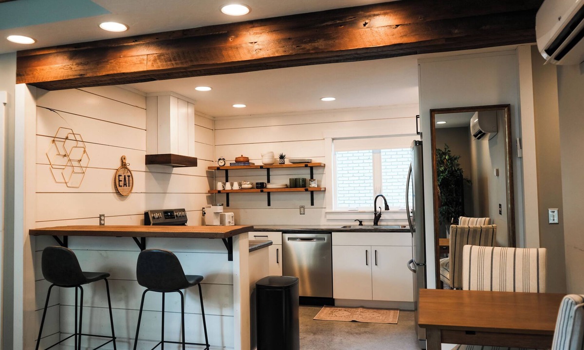 Sugarcreek Apartment | Apartment on Broadway St - L