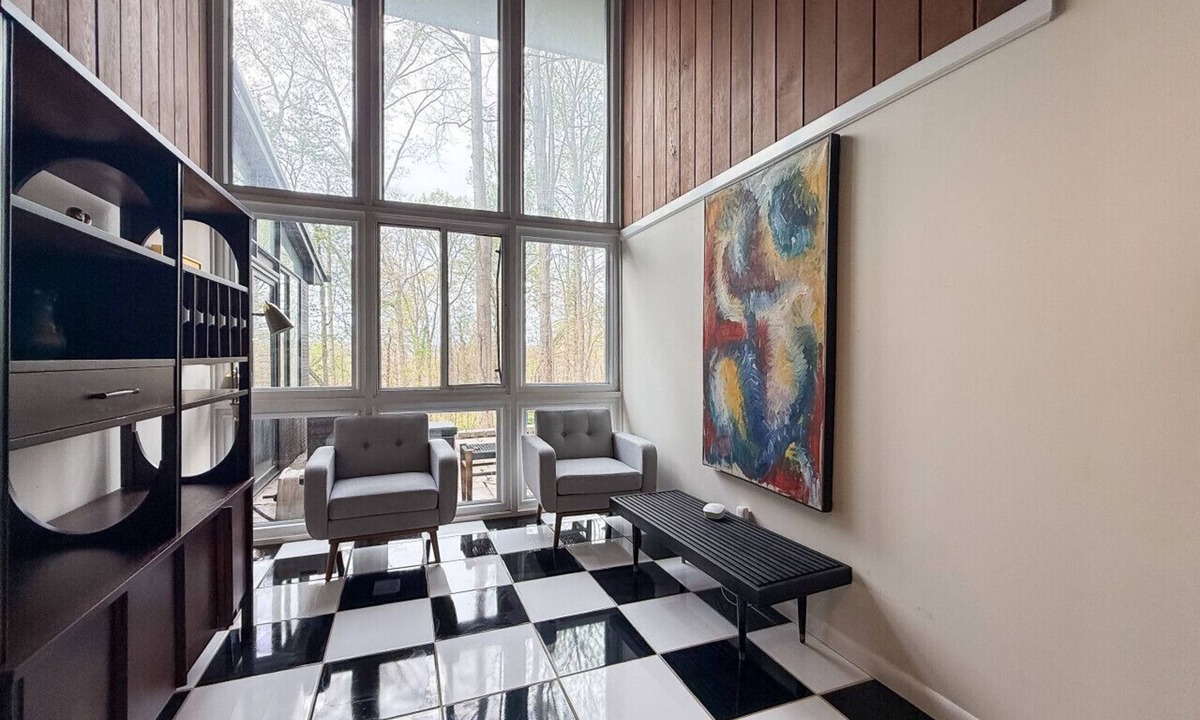 Ashley Oaks House | Architectural Retreat in West Knoxville | Designer Home