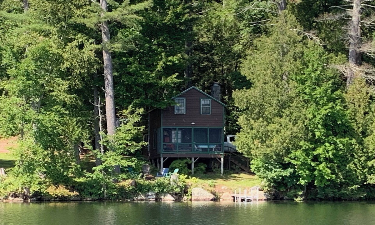 Fayette Cabin | Authentic Maine Cabin on Echo Lake Waterfront property