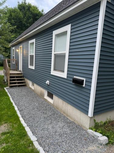 Bangor Apartment | Bangor Waterfront Stay Steps to Concert Venue