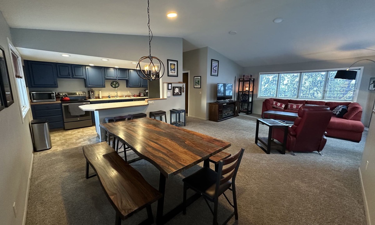 Alyeska House | Base of Alyeska, walk to attractions, beautiful vacation home, private sauna!