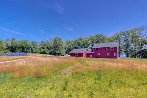 Bowdoinham House | Bayfront home with gorgeous water views, dock, outdoor patio, fireplace