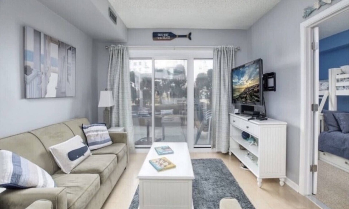 Diamond Beach Condo | Beach Building,Walkout,NxtToOceanfrtCondo-StepsToBeach,pools,Hottubs!SEPT AVAIL!