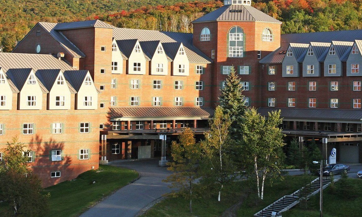 Carrabassett Valley Apartment | Beautiful 1 bedroom unit at resort, sleeps 6