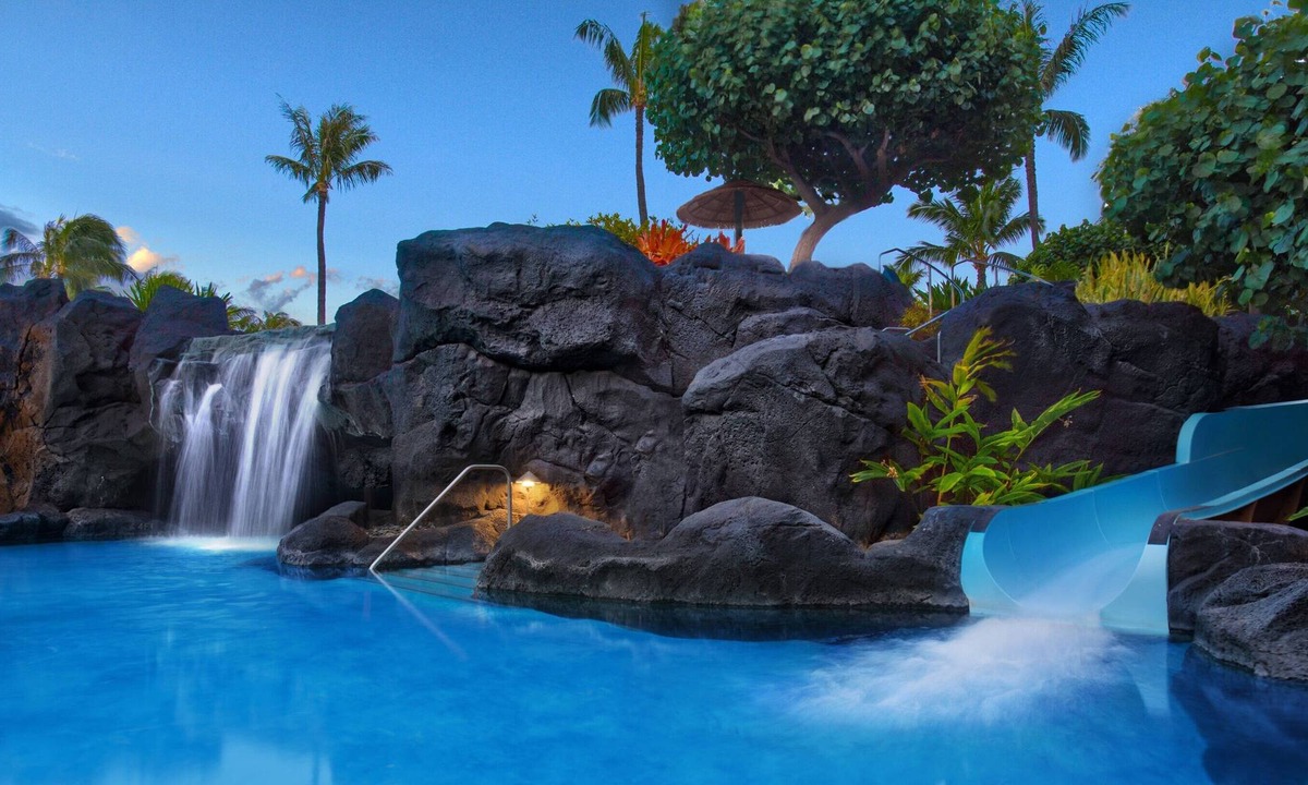 Lahaina Resort | BEAUTIFUL BEACHFRONT OCEAN CLUB RETREAT + PREMIUM AMENITIES, 2BR MOLOKAI SUITE