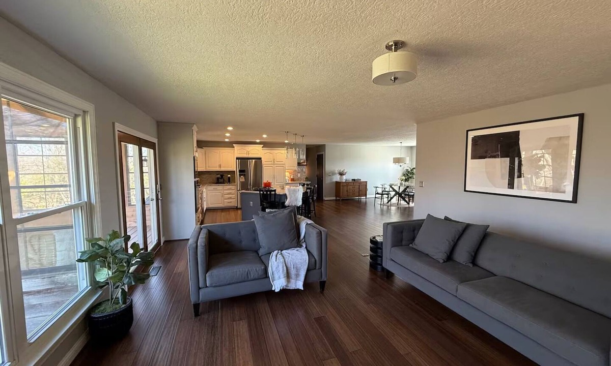 Dublin House | Beautiful Dublin Home on a Picturesque Lot