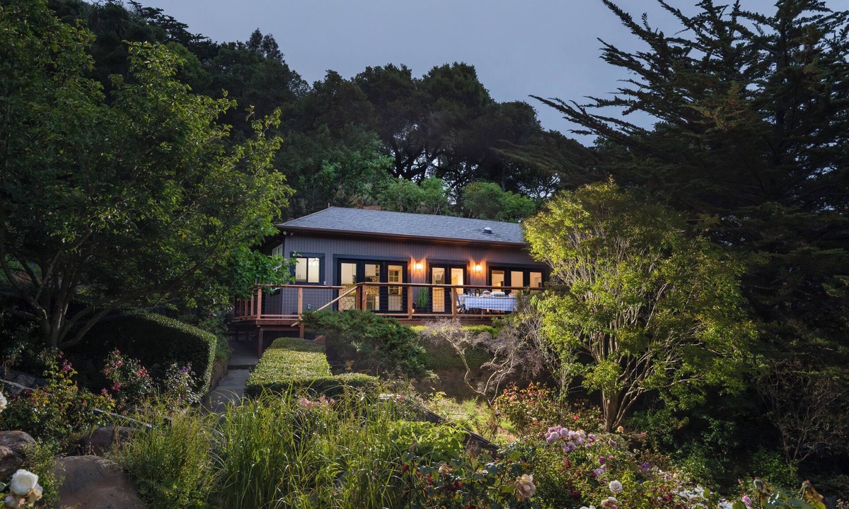 Belvedere Tiburon House | Beautiful Garden Cottage at JAR Farms with use of pool, hot tub, and orchards