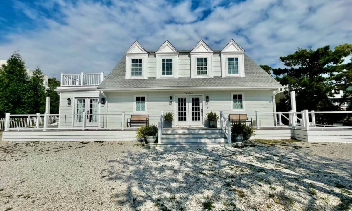 Dewey Beach House | Beautiful Large home on private beach with private pool and lots of living space