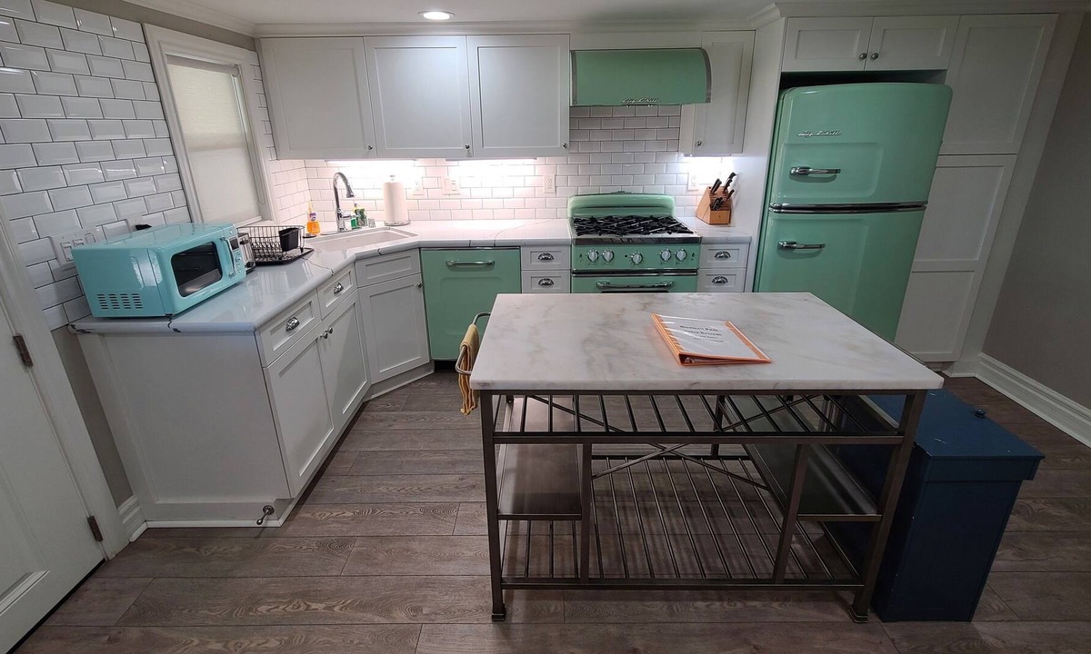 Maxwell Park Apartment | Beautiful private 1BD/1BA apartment with Washer/Dryer. Family & pet friendly!