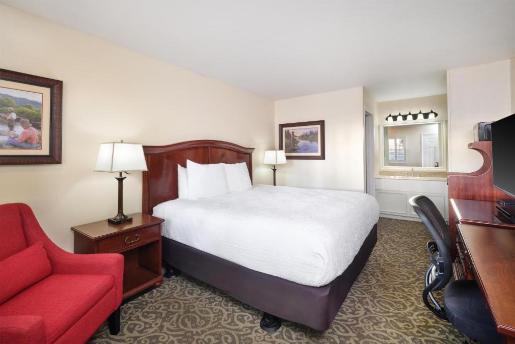 Mendenhall Valley Hotel | Best Western Country Lane Inn