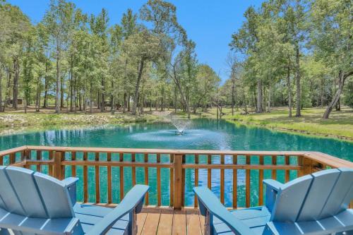 Montgomery House | Blue Pond Cottage Retreat Near Lake Conroe