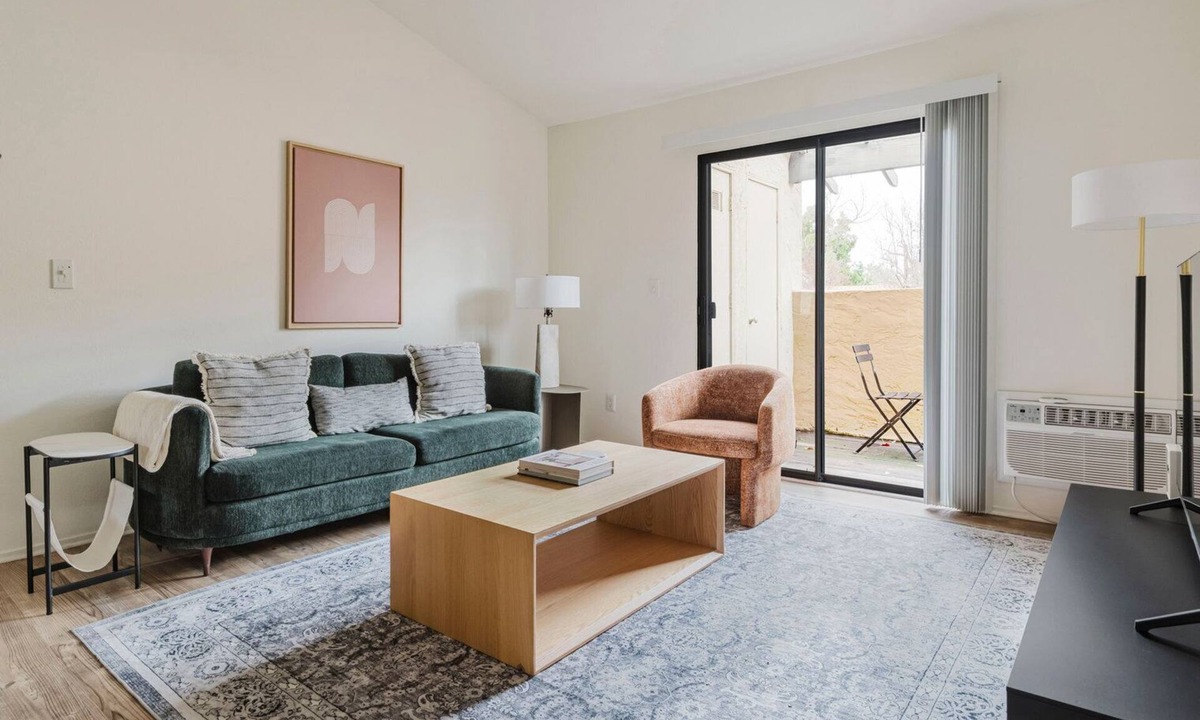 Shoreline West Apartment | Blueground | Shoreline West, balcony, nr Shoreline Park