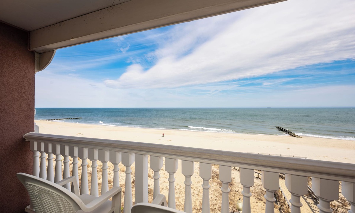 Rehoboth Beach Hotel | Boardwalk Plaza Hotel