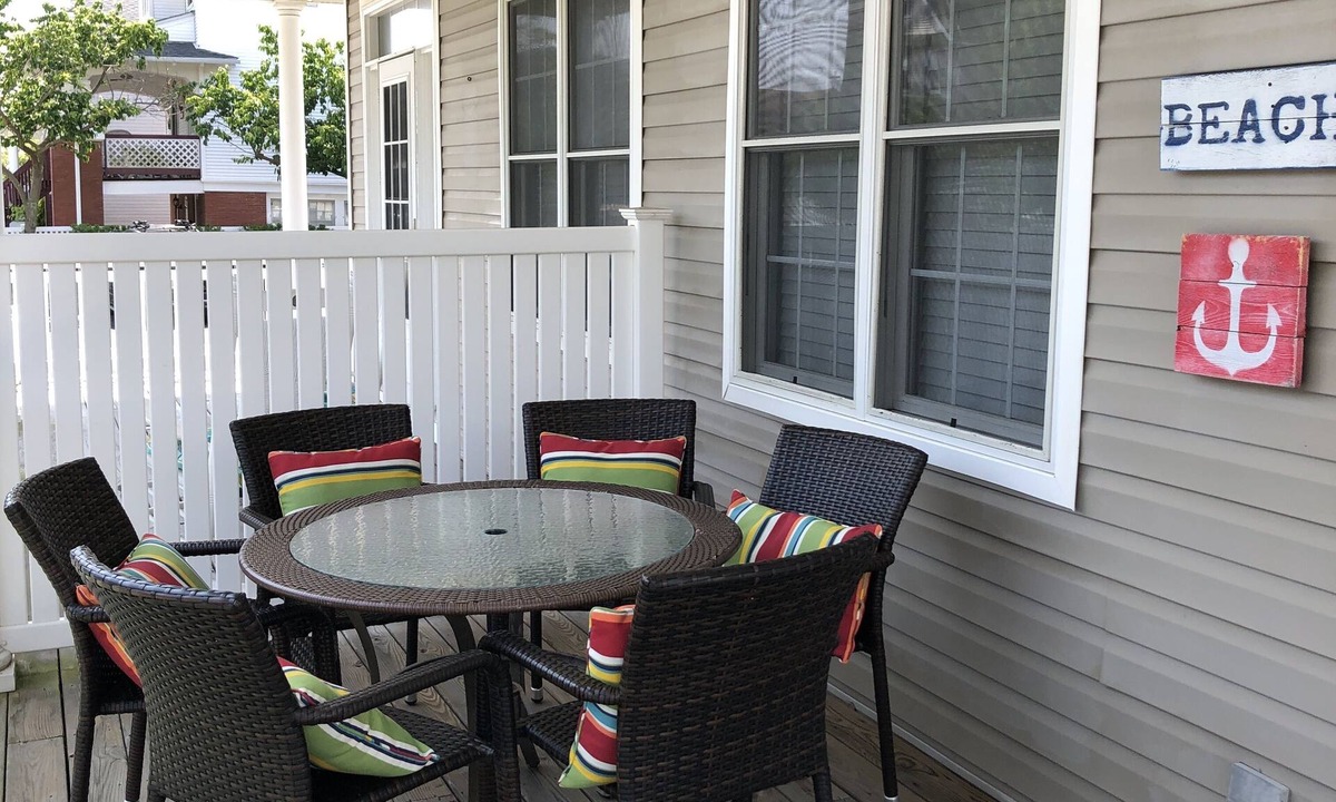 North End House | Booking 2027. 4 Level Townhome, Rare Find!