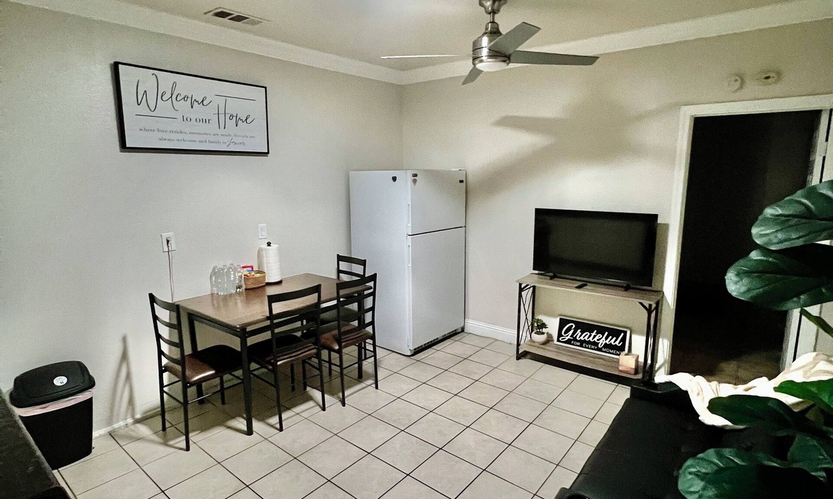 East San Jose Apartment | Brilliant PRIVATE 1 bedroom 1 bath studio with AC in vibrant San Jose