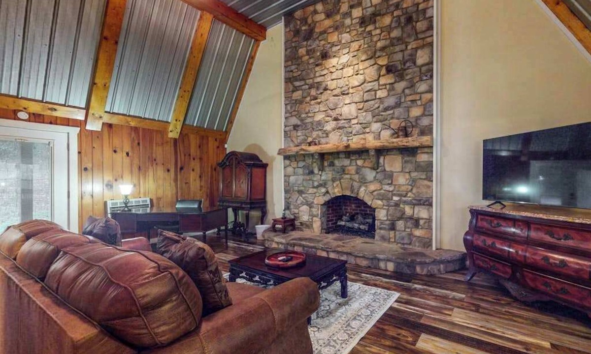 Ellijay Cabin | Cajun Hideaway Retreat