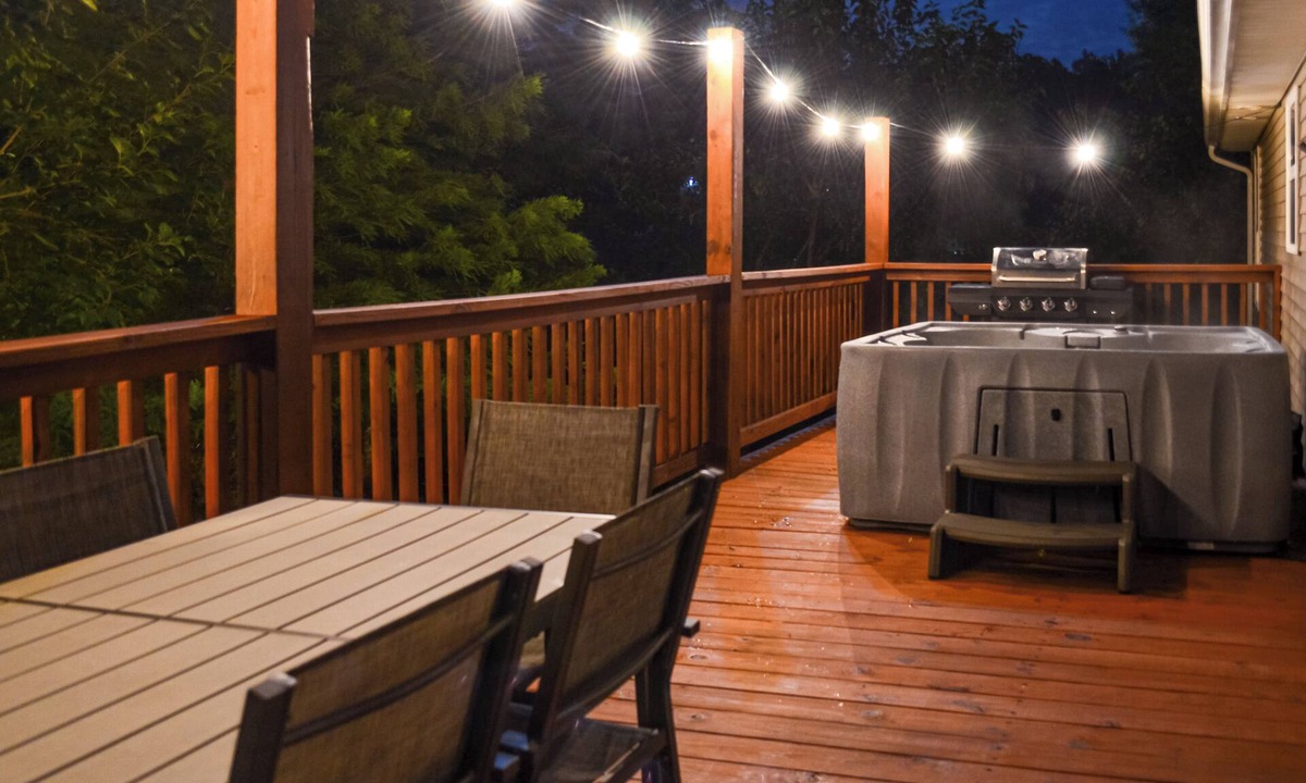 Campton Cottage | Campton Cottage w/Hot Tub, Near Hiking + Climbing