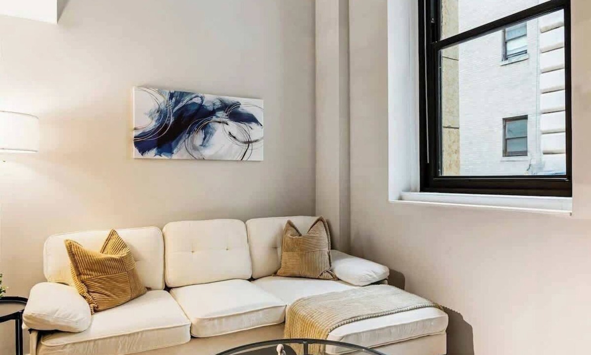 Downtown Cincinnati Apartment | CBD OTR Gym, Pool, Free Parking, Steps to Stadiums