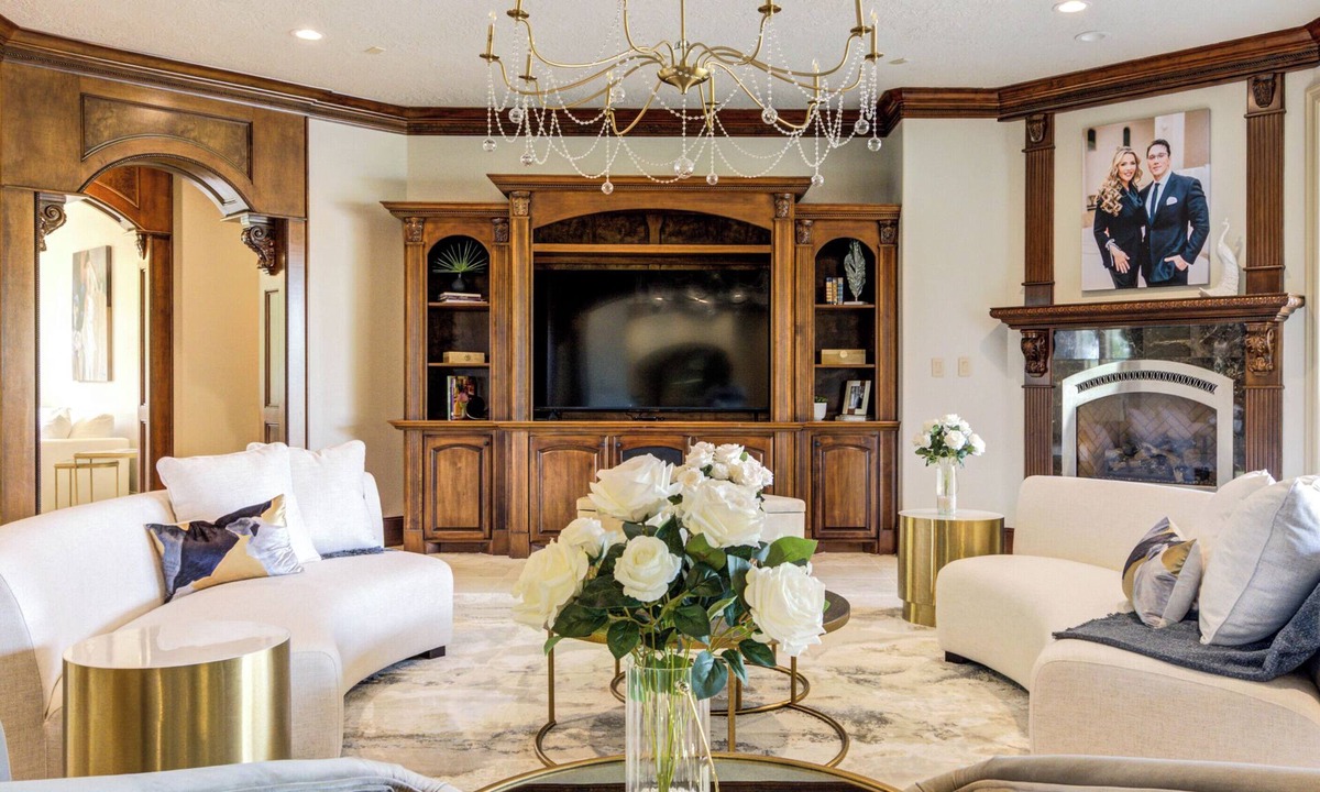 Montgomery House | Château St. Cyr - Luxury Estate for Large Groups - Sleeps 38