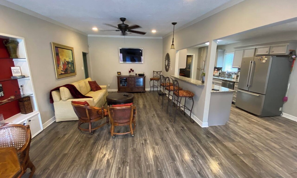 MacGregor House | Charming 3/3 Home Near Med Cntr & UH on serene cul-de-sac with fabulous Backyard