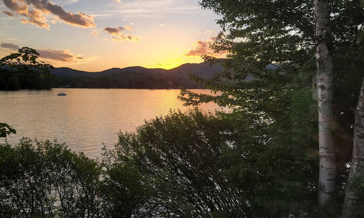 Whitefield House | Charming 3-bedroom house on Forest Lake Ski/Snowmobile