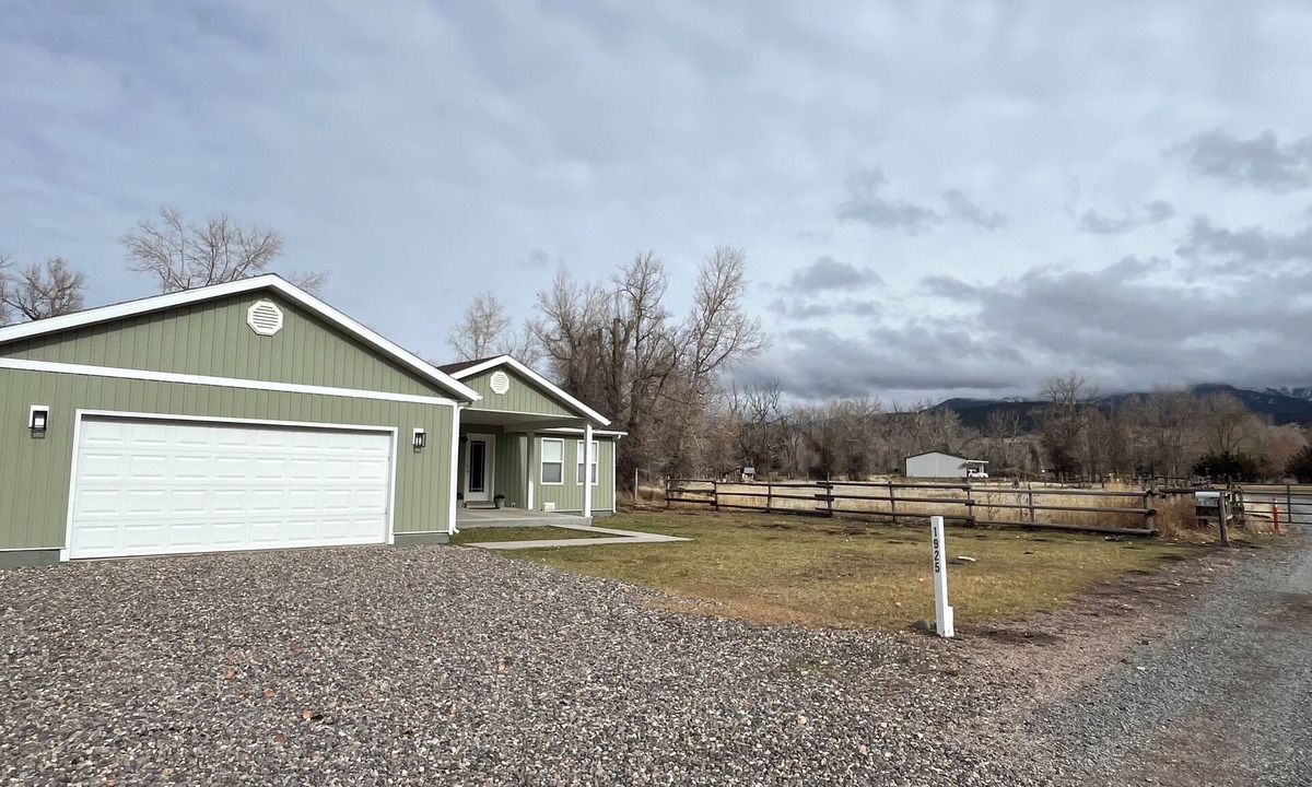 Beaver House | Charming 3-bedroom house In Beaver Ut.