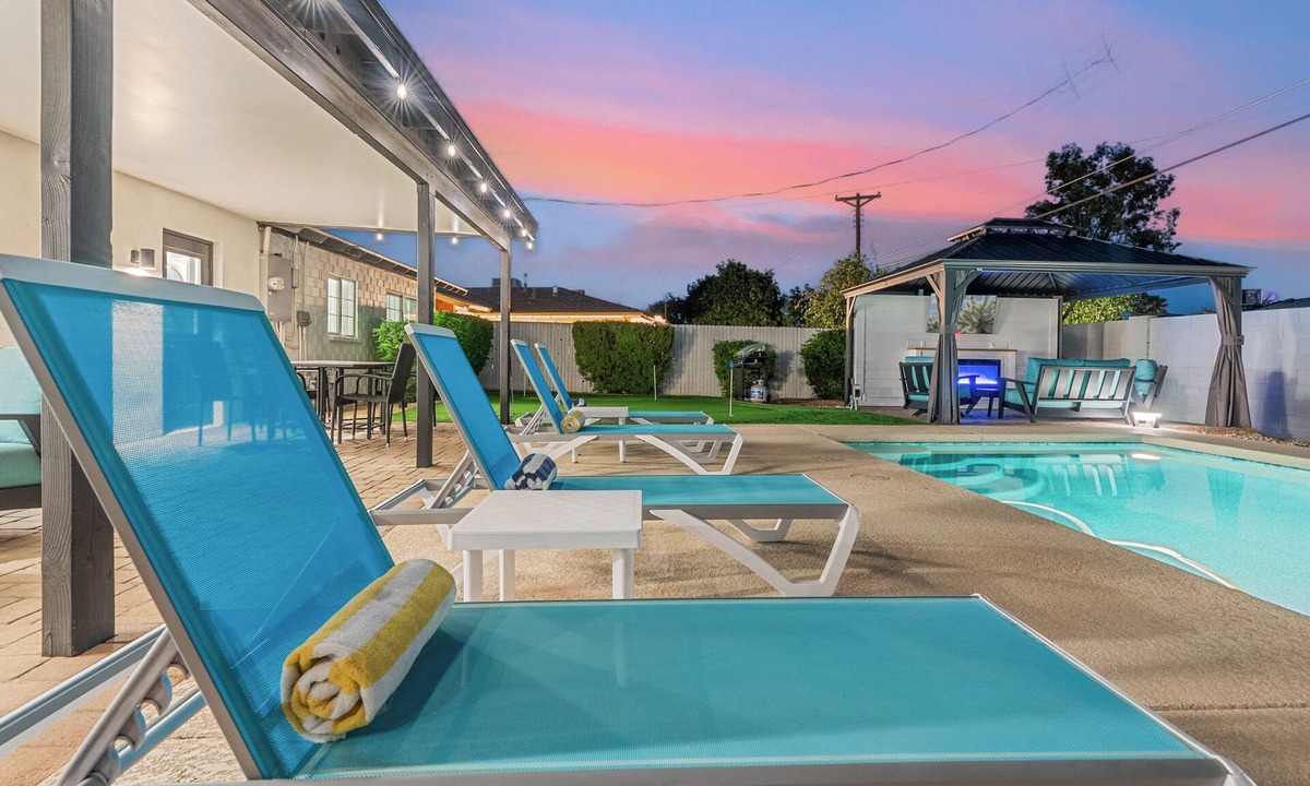 South Scottsdale House | Charming Scottsdale Retreat with Free Heated Pool - 5 Minutes from Old Town